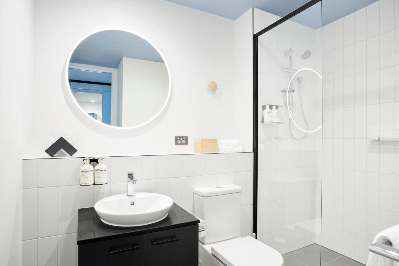 Studio Apartments At Aurora Near Melbourne Port Exteriör bild
